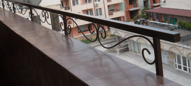 Метални парапети за тераси